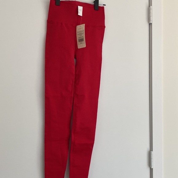 Fabletics High-Waisted Classic Legging - Picture 3 of 3